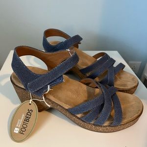 Strappy Denim Blue White Mountain Wedge Sandals size 10 Medium